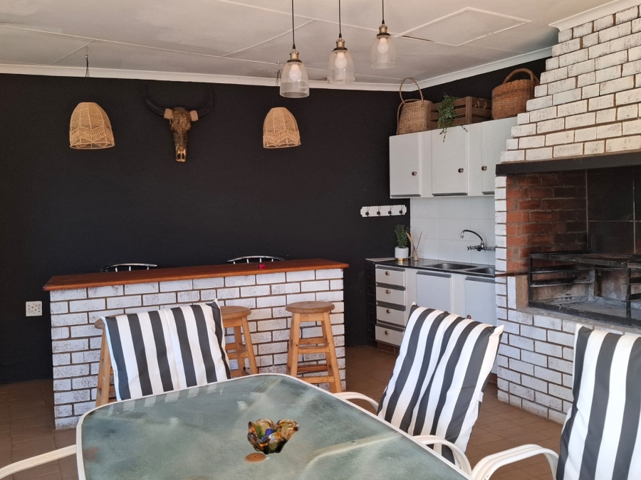 4 Bedroom Property for Sale in Safari Gardens North West